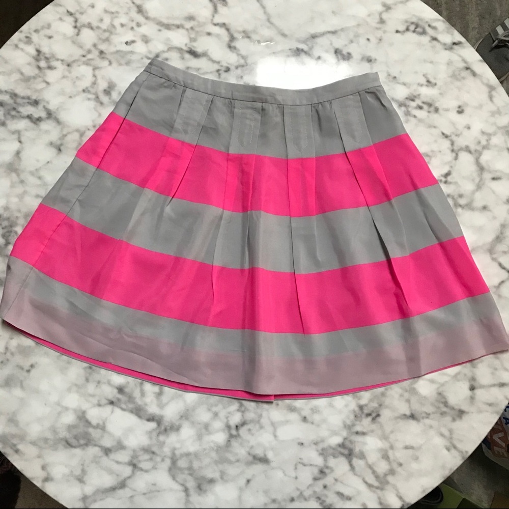 Gray & Pink Striped Flowy Short Skirt